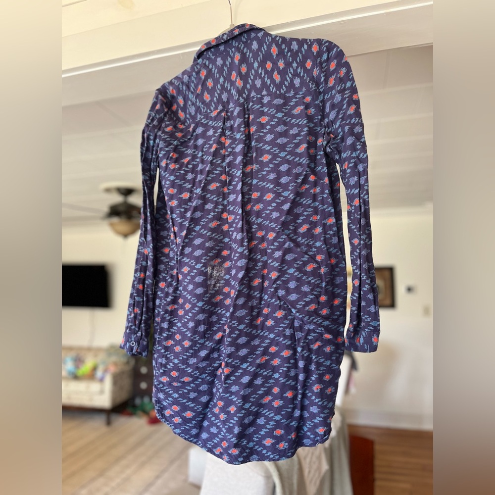 Ecote Ikat Pattern Flowy Button Up Tunic - Picture 3 of 5
